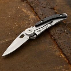 True Utility Skeleton Knife 17 True Utility Skeleton Knife -Randonnée Et Camping couteau true utility skeleton knife 03