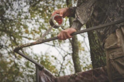 Gorilla Tape Camo 8,2m X 47,8 Mm -Randonnée Et Camping ruban gorilla tape silver camo 02